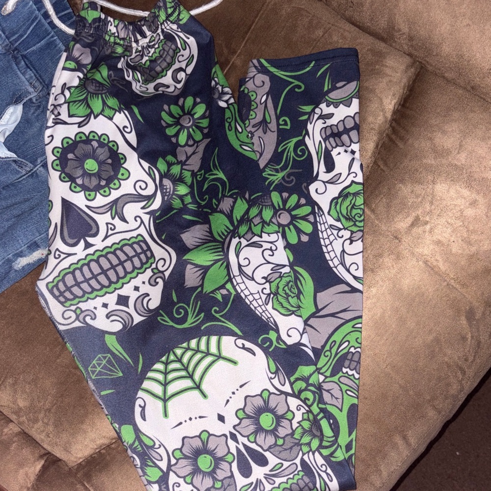 Sugar Skull Leggings in Black, White & Green